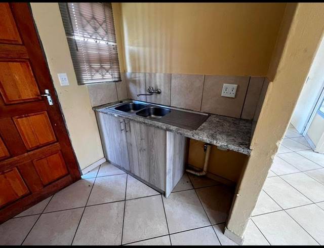 2 BEDROOM HOUSE FOR SALE IN WITPOORTJIE